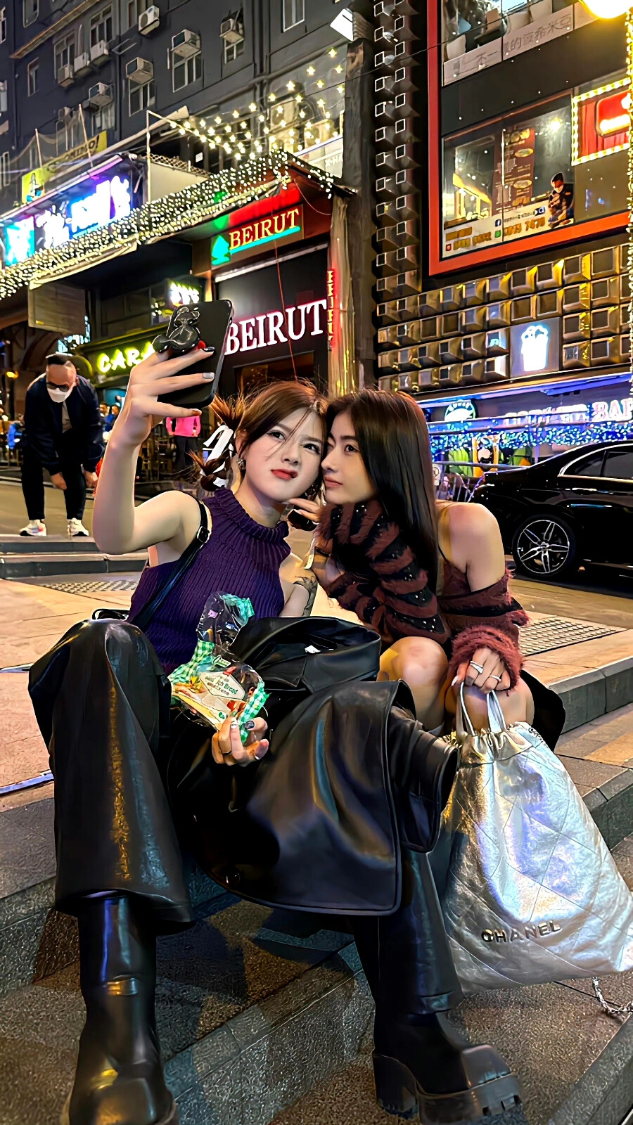 手机壁纸闺蜜版真人闺蜜壁纸图片二人高冷真人-第2张图片-亚星国际官网